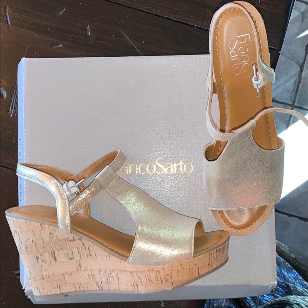 Practically new! Franco Sarto gold leather sandals